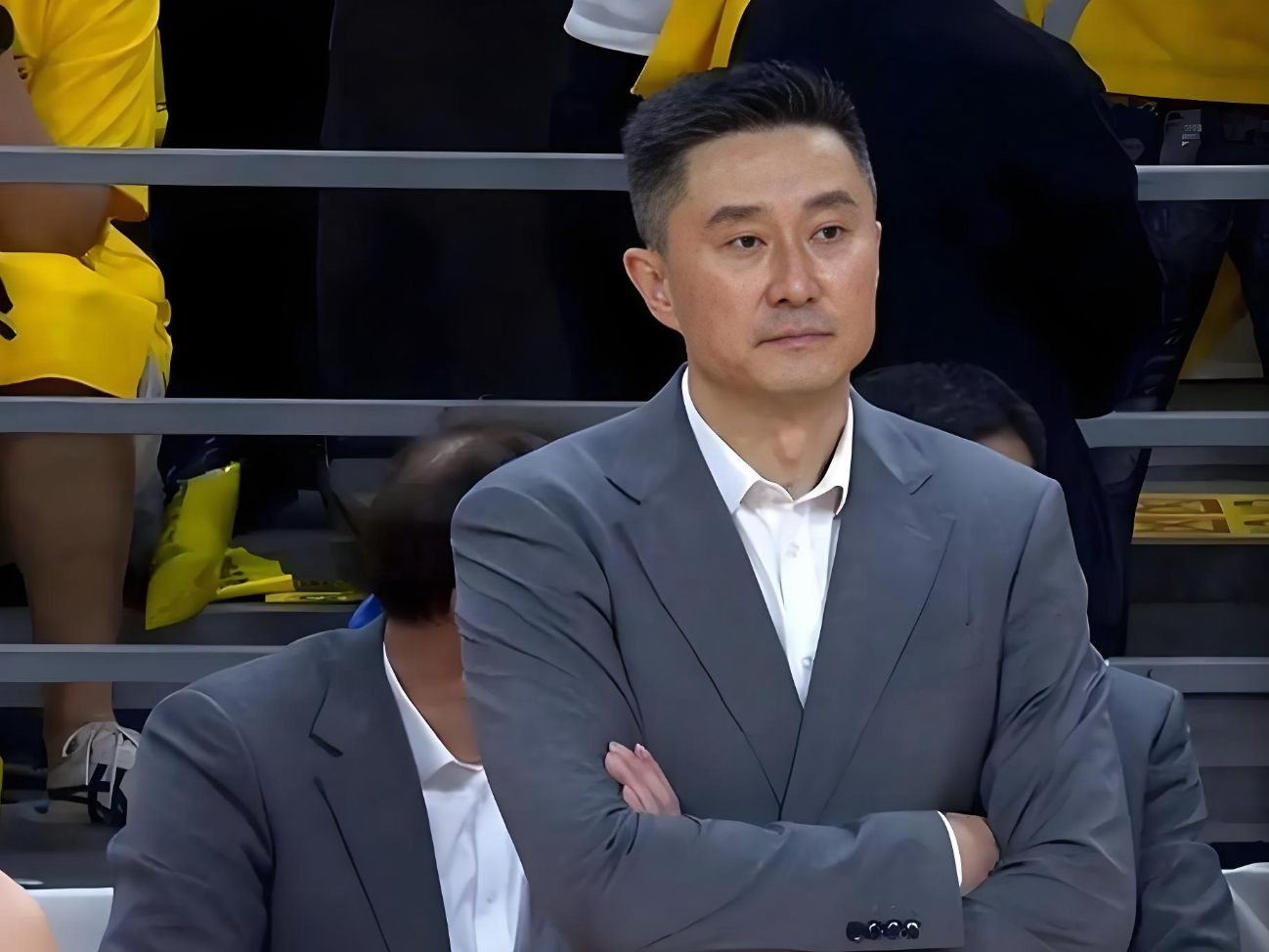 世界杯比赛在线观看地址-不得不说！杜锋用人方式让人看不懂，喜欢放大广东队球员的短处